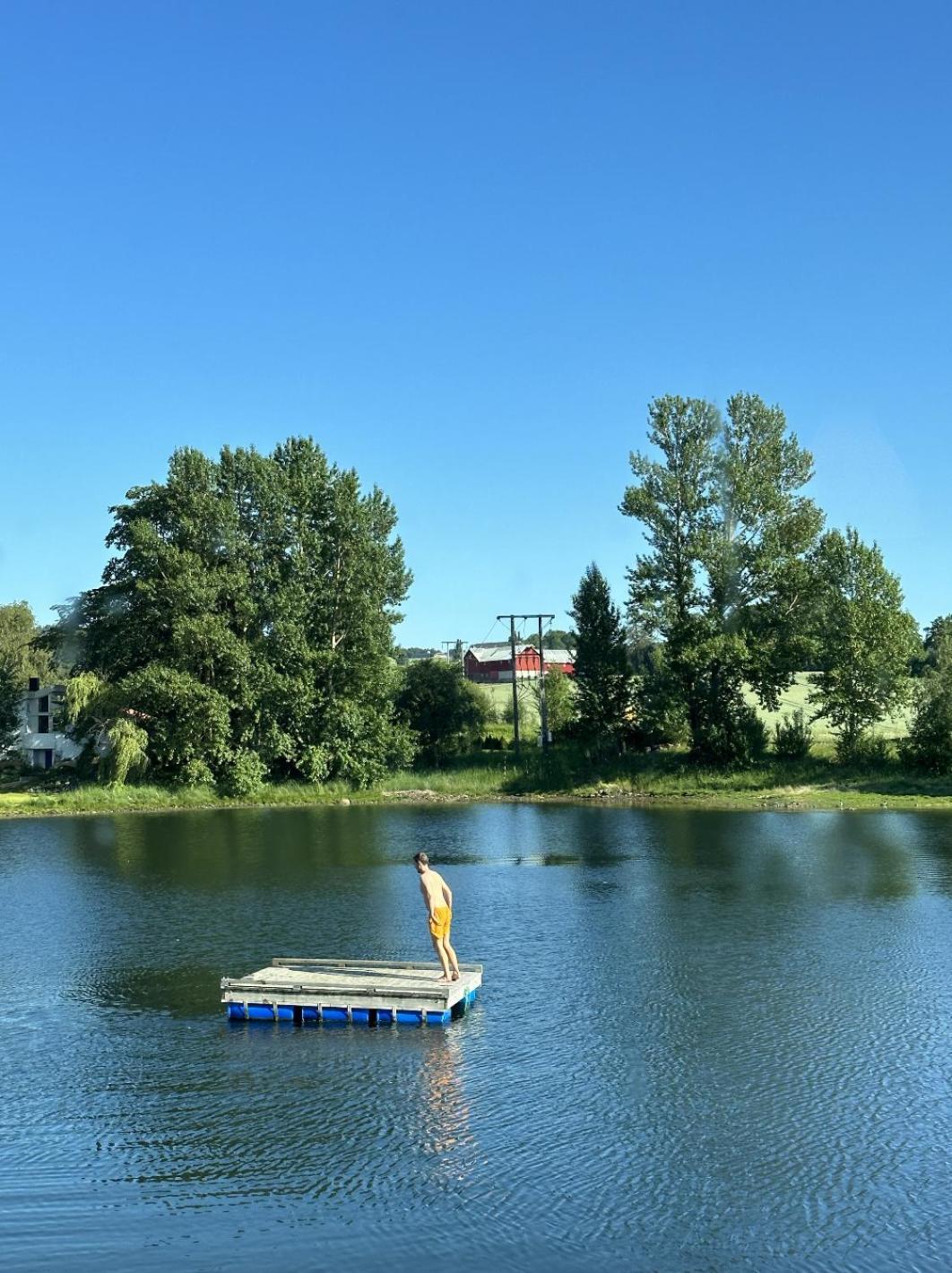 Saga, Et Unikt, Sjarmerende Badehotell Med Fa Rom, Sauna Og Badebrygge - Inderoy Straumen  Exterior foto