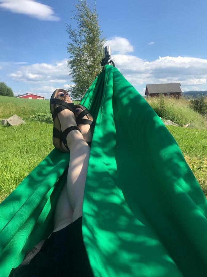 Saga, Et Unikt, Sjarmerende Badehotell Med Fa Rom, Sauna Og Badebrygge - Inderoy Straumen  Exterior foto